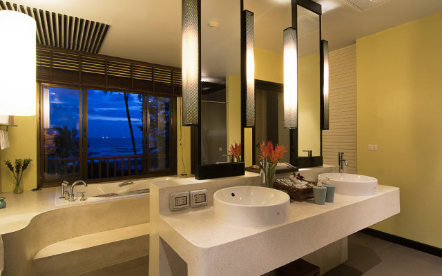 Apsara Beachfront Resort Hotel and Villa 