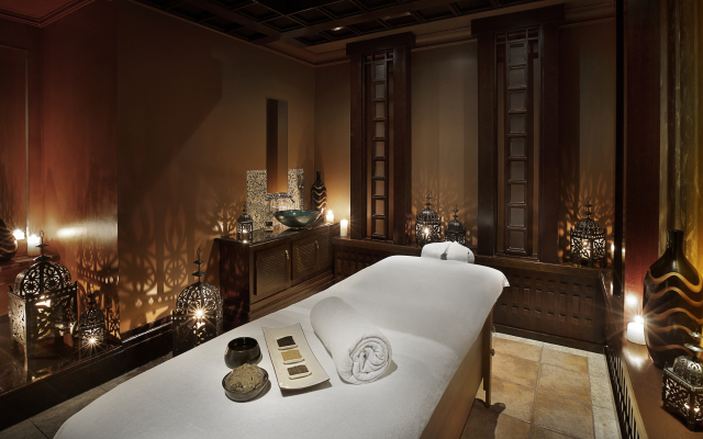 Al Habtoor Grand Resort Autograph Collection Hotel