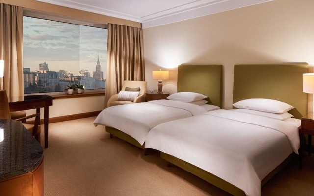 Deluxe Twin room (twin beds)