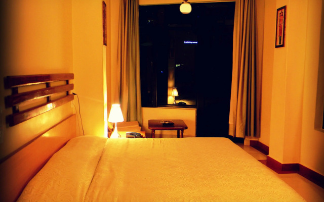 Hotel Center Point
