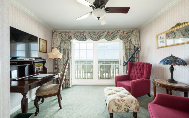 Boardwalk Plaza Hotel