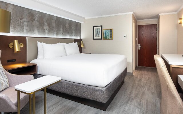 Crowne Plaza Toronto Airport by IHG
