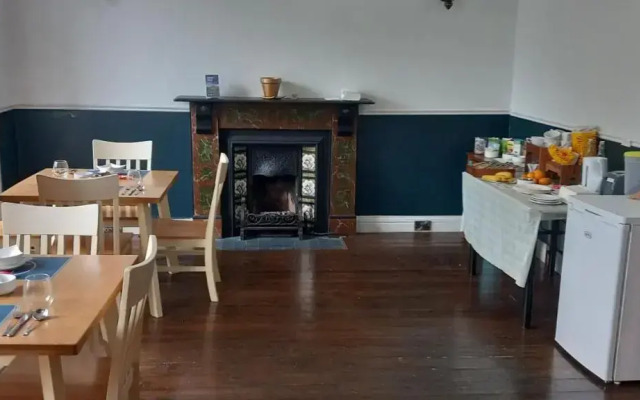 Maid Of Erin Guesthouse