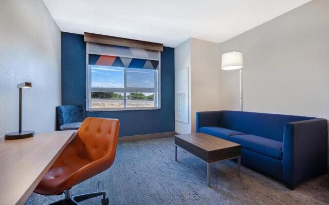 Holiday Inn Express & Suites Chino Hills by IHG