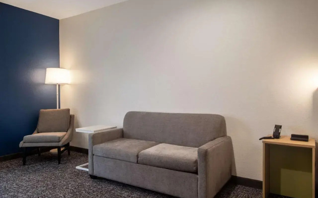 Spark by Hilton Missouri City