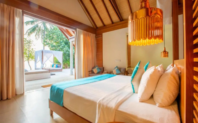 Furaveri Maldives Hotel