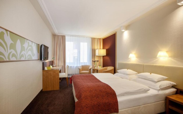 Standard Double room (full double bed) (bed type is subject to availability)