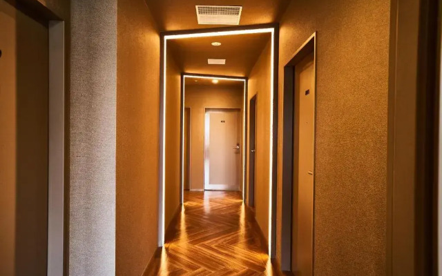 &And Hostel Hommachi East