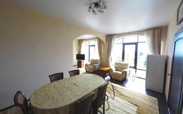 Doma Moskvyi V Suhume Hotel