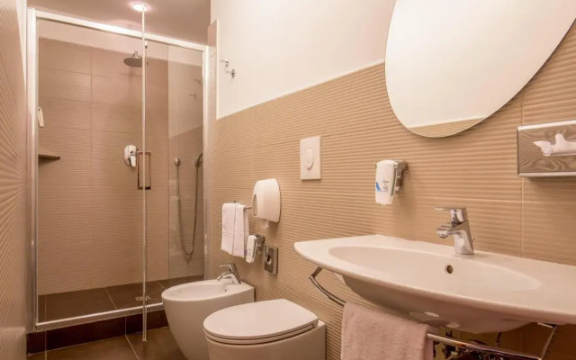 Best Western Globus Hotel