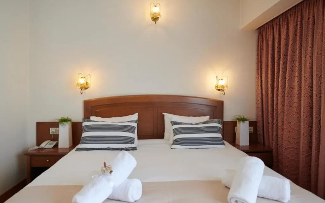Crystal City Hotel