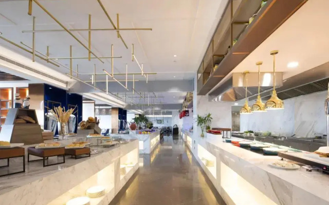 Pinghu Overseas Chinese Hotel