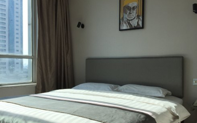 Super 8 Shilu E Jie Qu