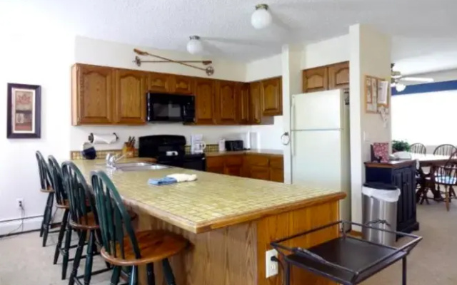 Lagoon  762b 3 Bedroom Townhouse by RedAwning