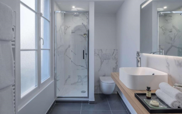 Paris Gare de l´Est - Tapestry Collection by Hilton