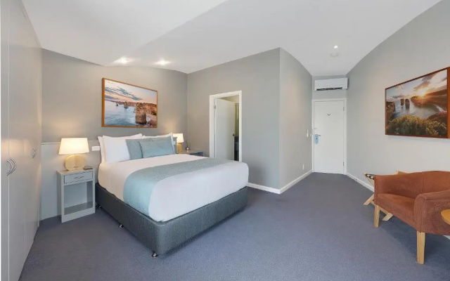 Waves Luxury Suites