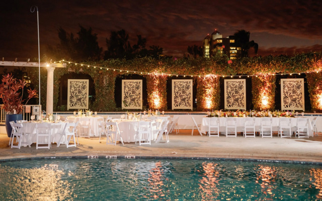 Naples Grande Beach Resort