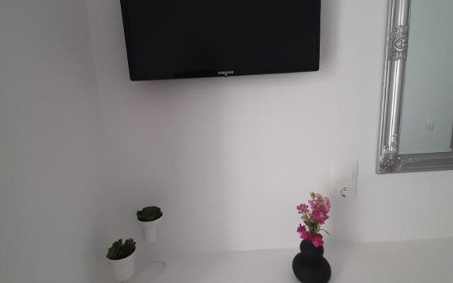 Flora Rooms & Apartments