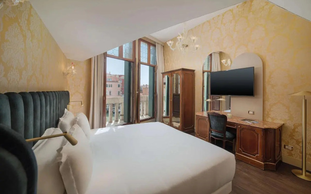 NH Venezia Santa Lucia Hotel