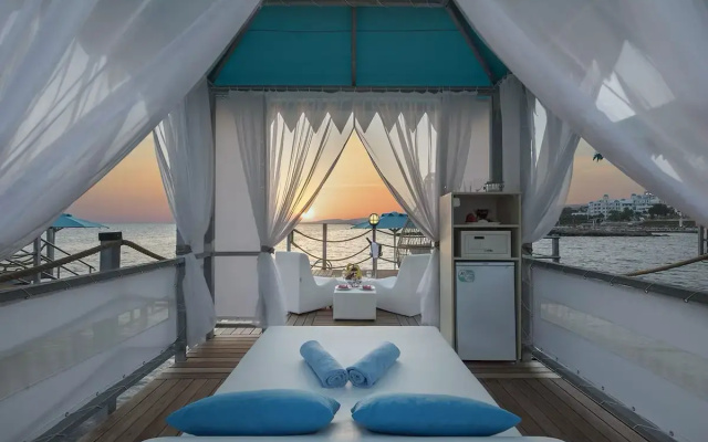 Granada Luxury Beach 