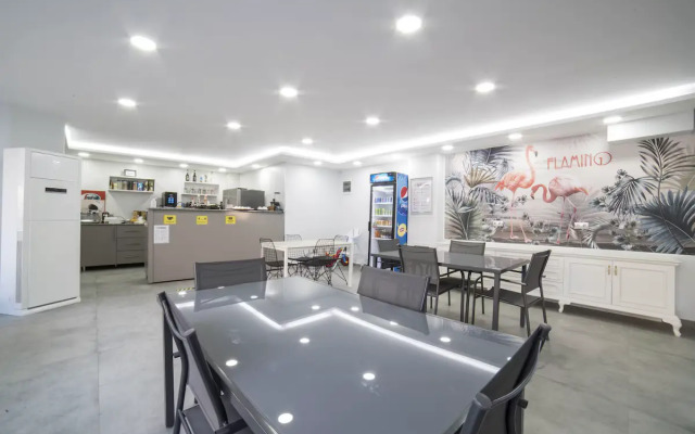 Отель Flamingo Residence