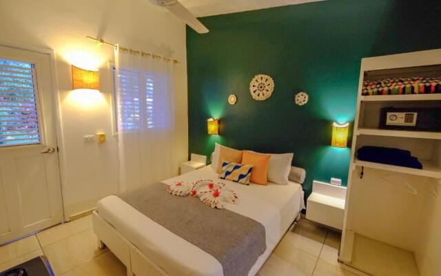 Enjoy Hotel 