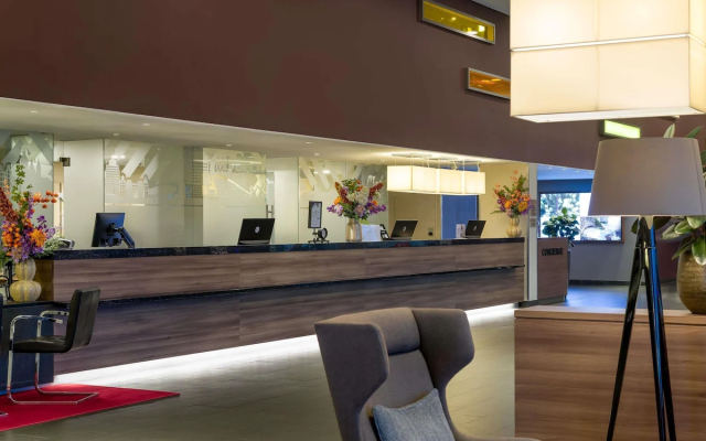 Mövenpick Hotel Amsterdam City Centre