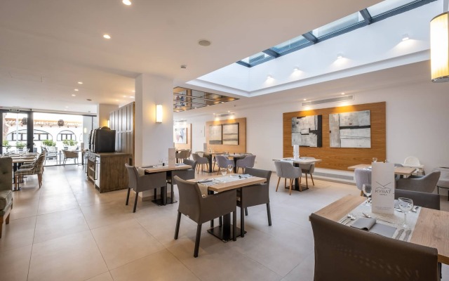 Kyrat Amarac Suites