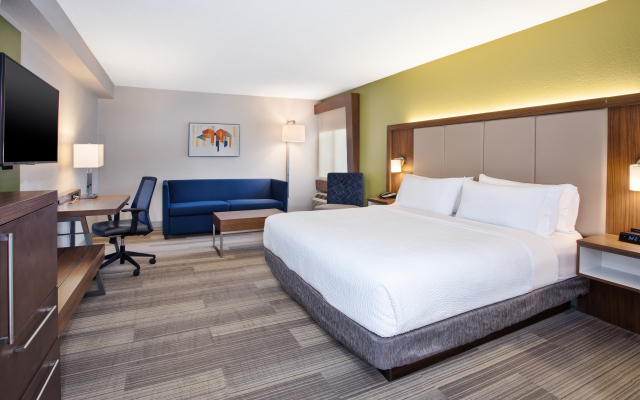 Holiday Inn Express Nashville Airport, an IHG Hotel