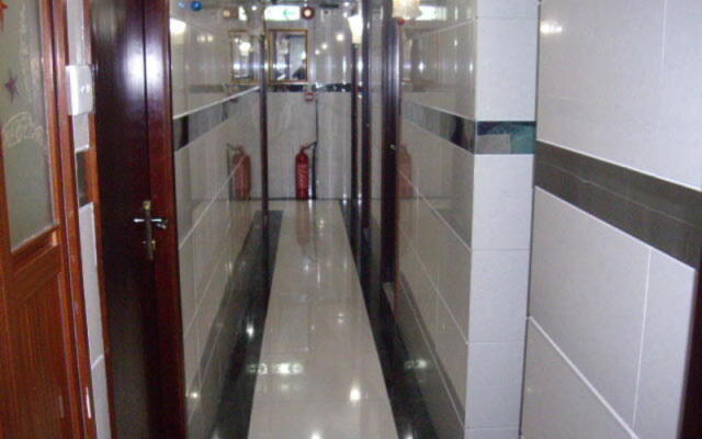 Super 7 Hostel
