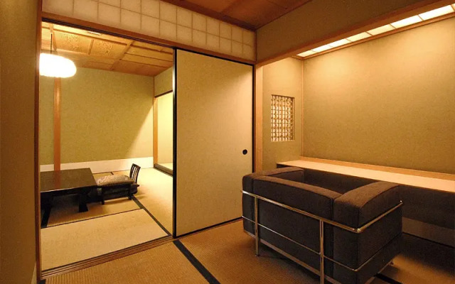 Kanamean Nishitomiya Ryokan