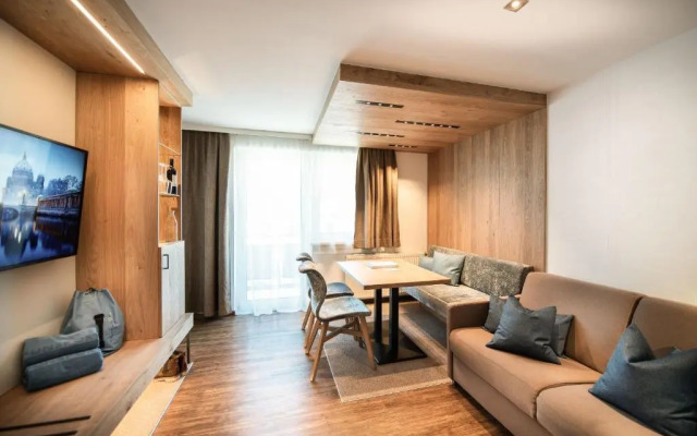 Dips&Drops – SUPERIOR HOTEL · SPORTS · SPA · RESTAURANTS