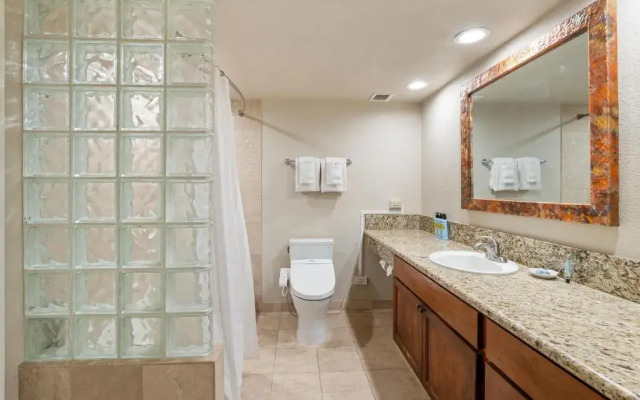 Luana Waikiki Hotel & Suites