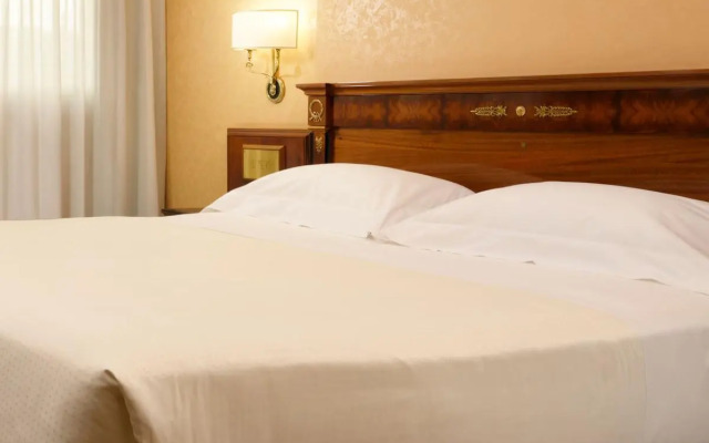 UNAHOTELS Scandinavia Milano Hotel