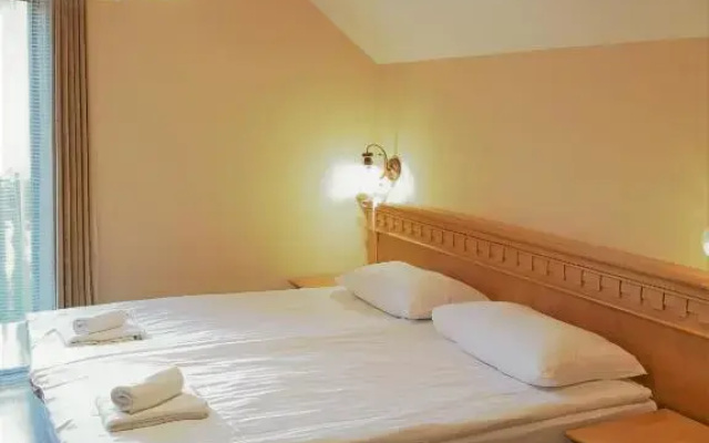 Отель Pension Moychi