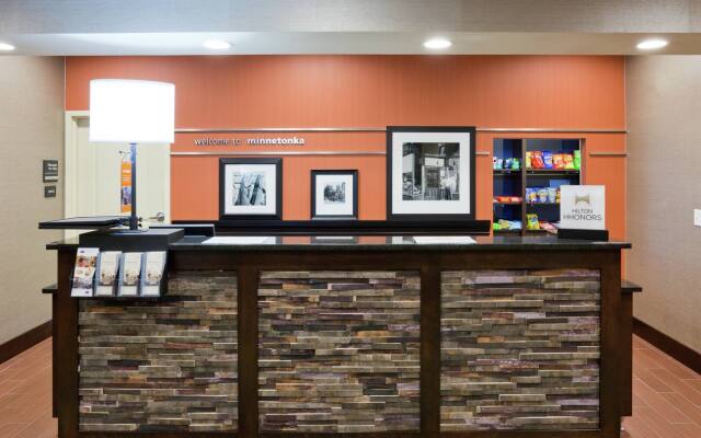 La Quinta Inn & Suites by Wyndham Minneapolis-Minnetonka