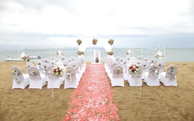 Nikko Bali Benoa Beach