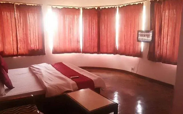 Hotel Mussoorie Midview