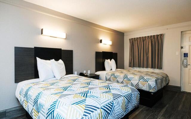 Motel 6 Baytown, TX - Garth Rd