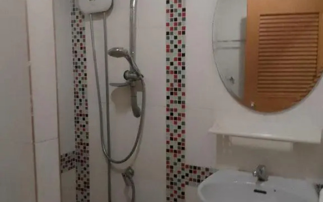 Baan Lucky Guest House