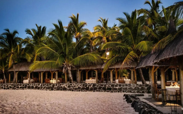 Paradis Beachcomber Golf Resort & Spa