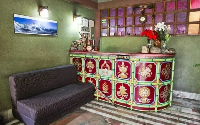 Hotel Golden Nest
