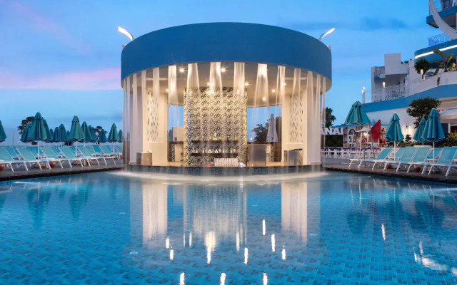 Granada Luxury Beach 