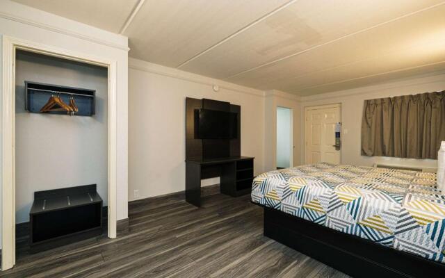 Motel 6 Baytown, TX - Garth Rd