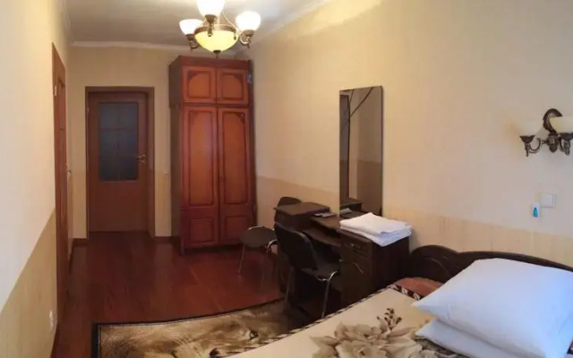 Hotel Zatyshok