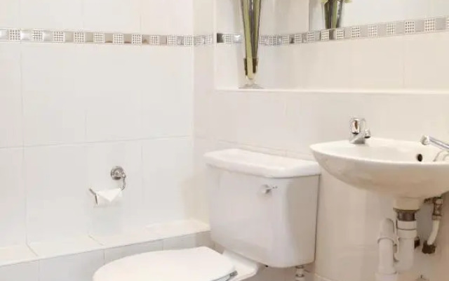 Abbotsford Guest House