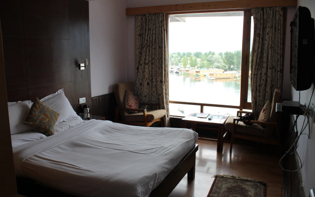 Hotel Imperial Lake View