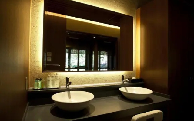 Premium Western-Style with Semi Open-Air Bath room 사진 3