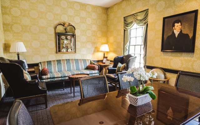 Williamsburg Inn, an official Colonial Williamsburg Hotel