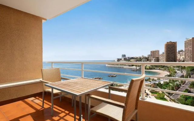 Le Meridien Beach Plaza